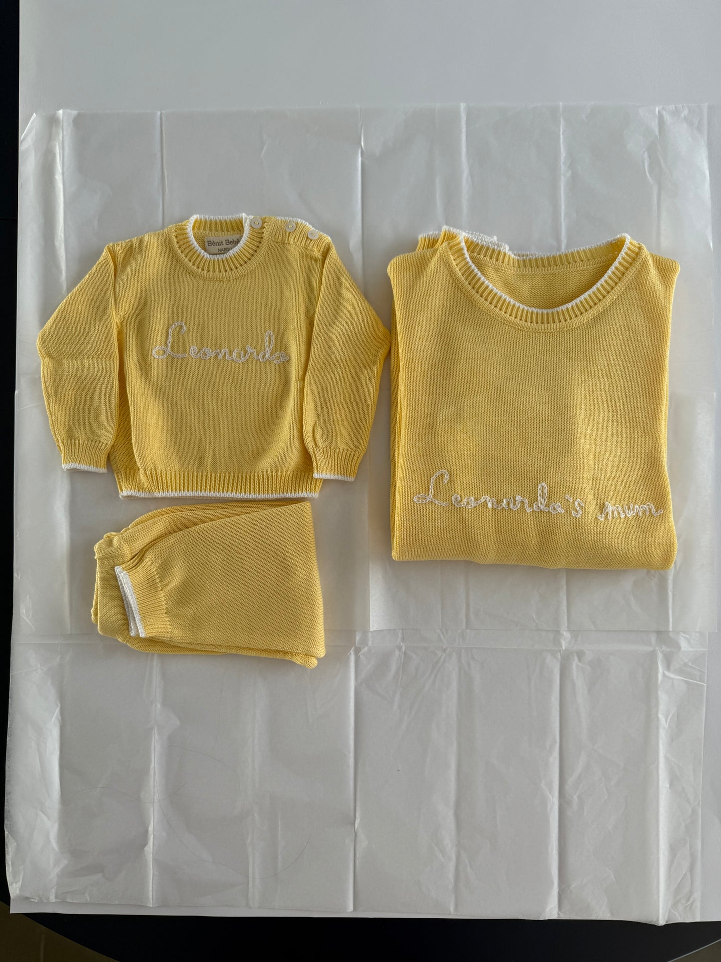 Completo Maglioncino e Pantalone Neonato Personalizzabile in 100% Cotone - Giallo Miele