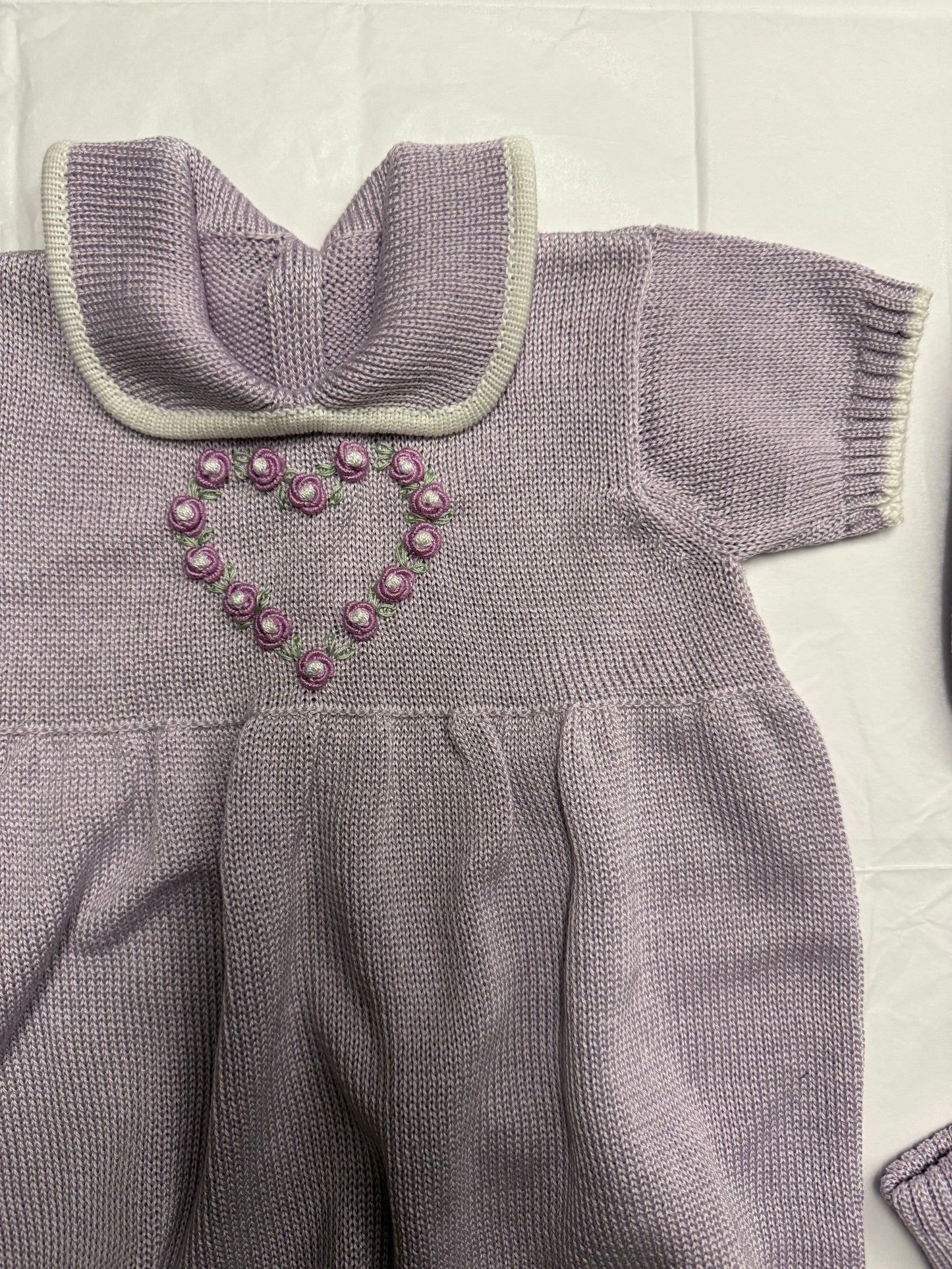Mavi Set Neonato in Maglia di Cotone - Tutina, Cuffietta e Calzini - Lilla Vintage con Dettaglio Cuore
