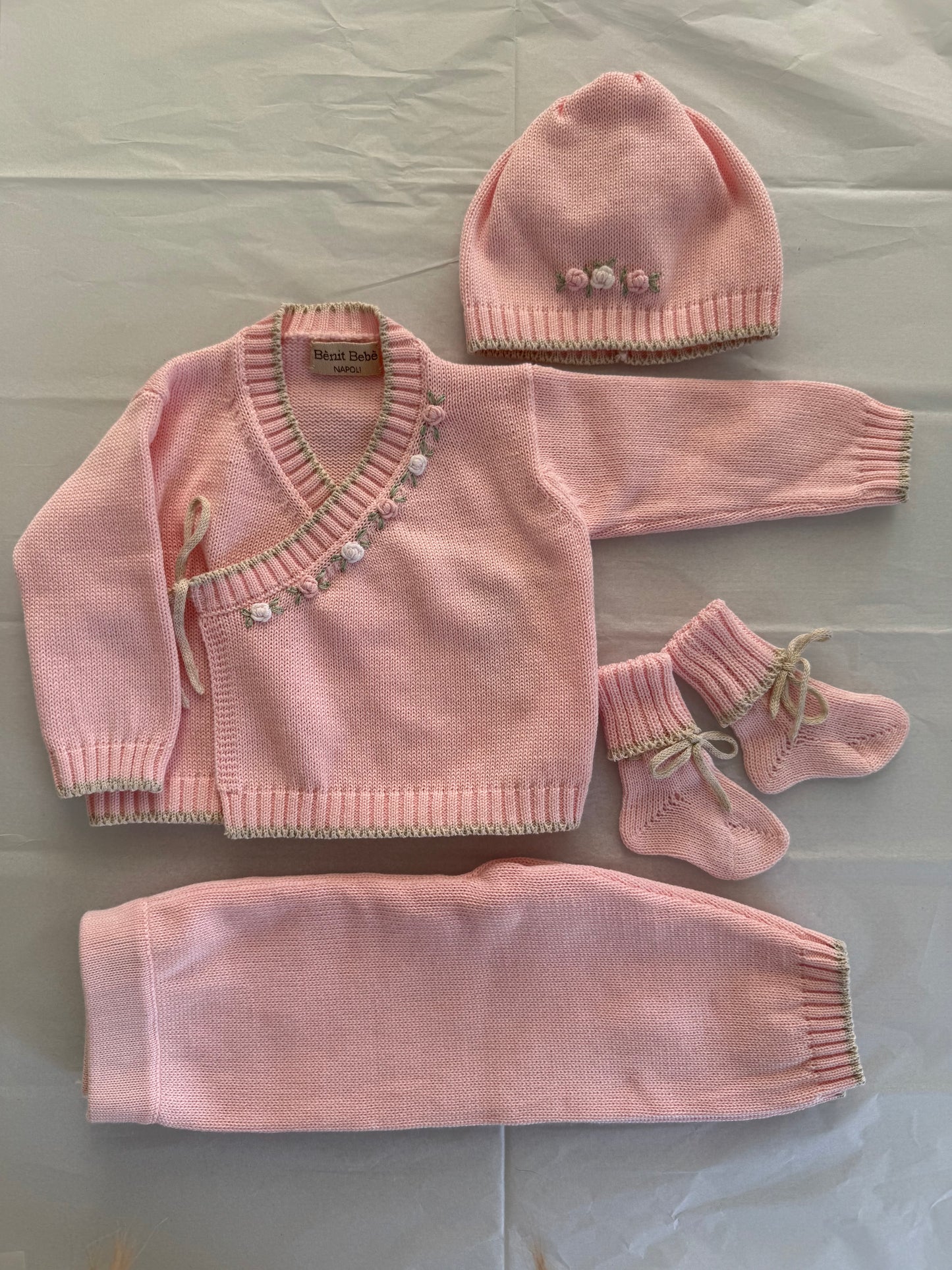 Set Neonato 4 Pezzi in Maglia di Cotone - Dettagli Floreali